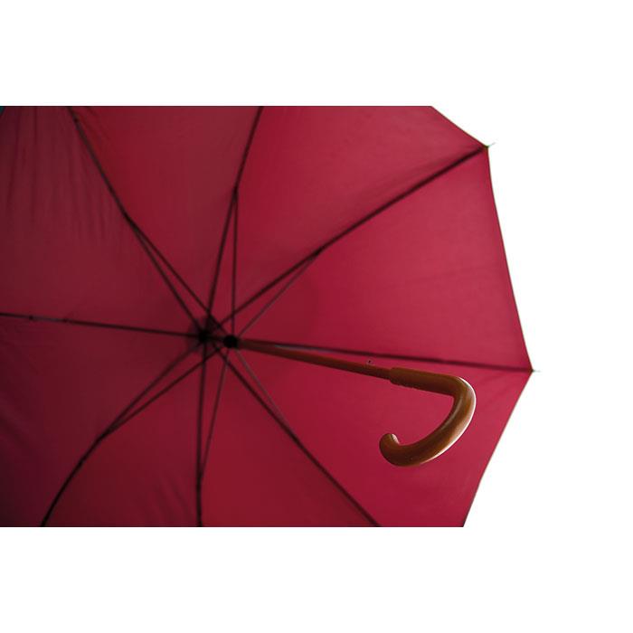 Regenschirm mit Holzgriff