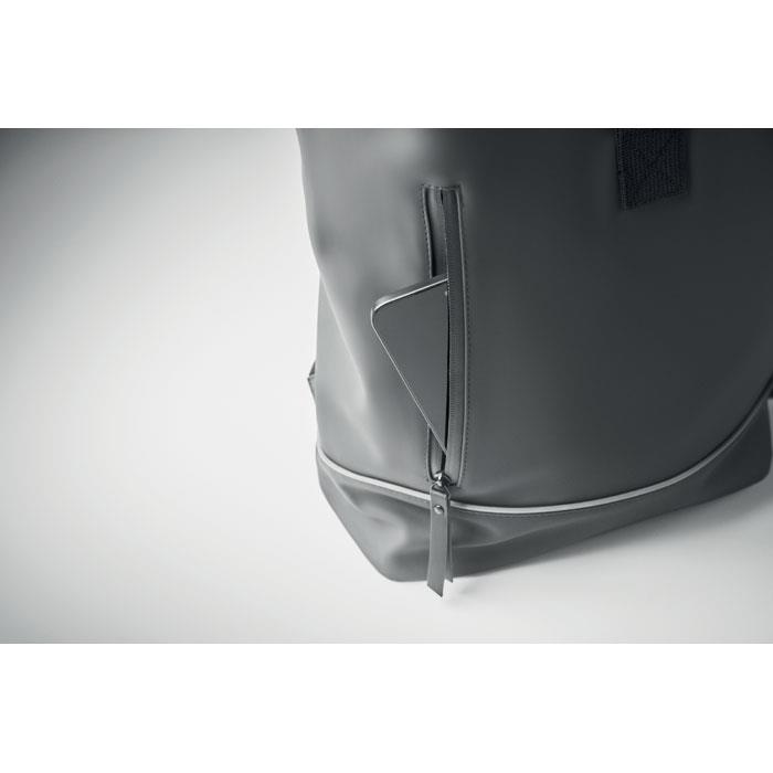 15 Rolltop-Laptop-Rucksack