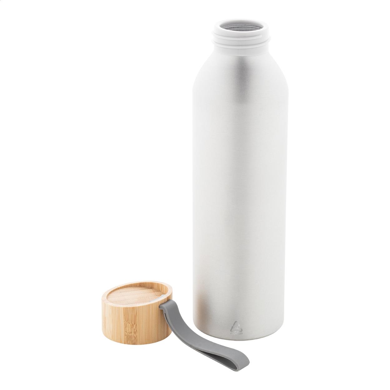 Flasche aus recyceltem Aluminium