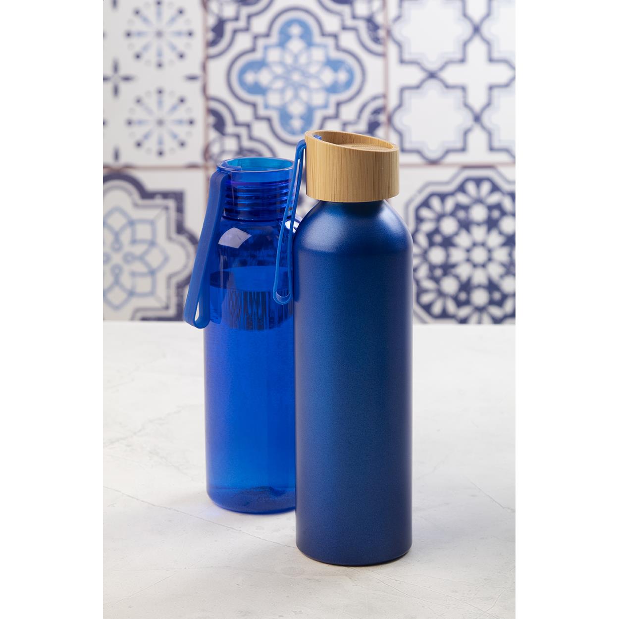Flasche aus recyceltem Aluminium