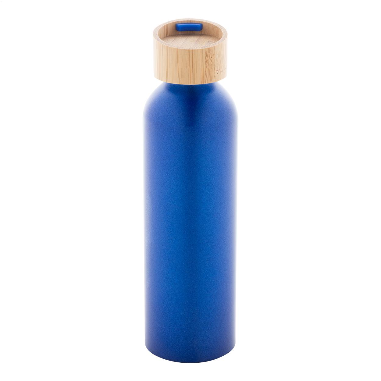 Flasche aus recyceltem Aluminium