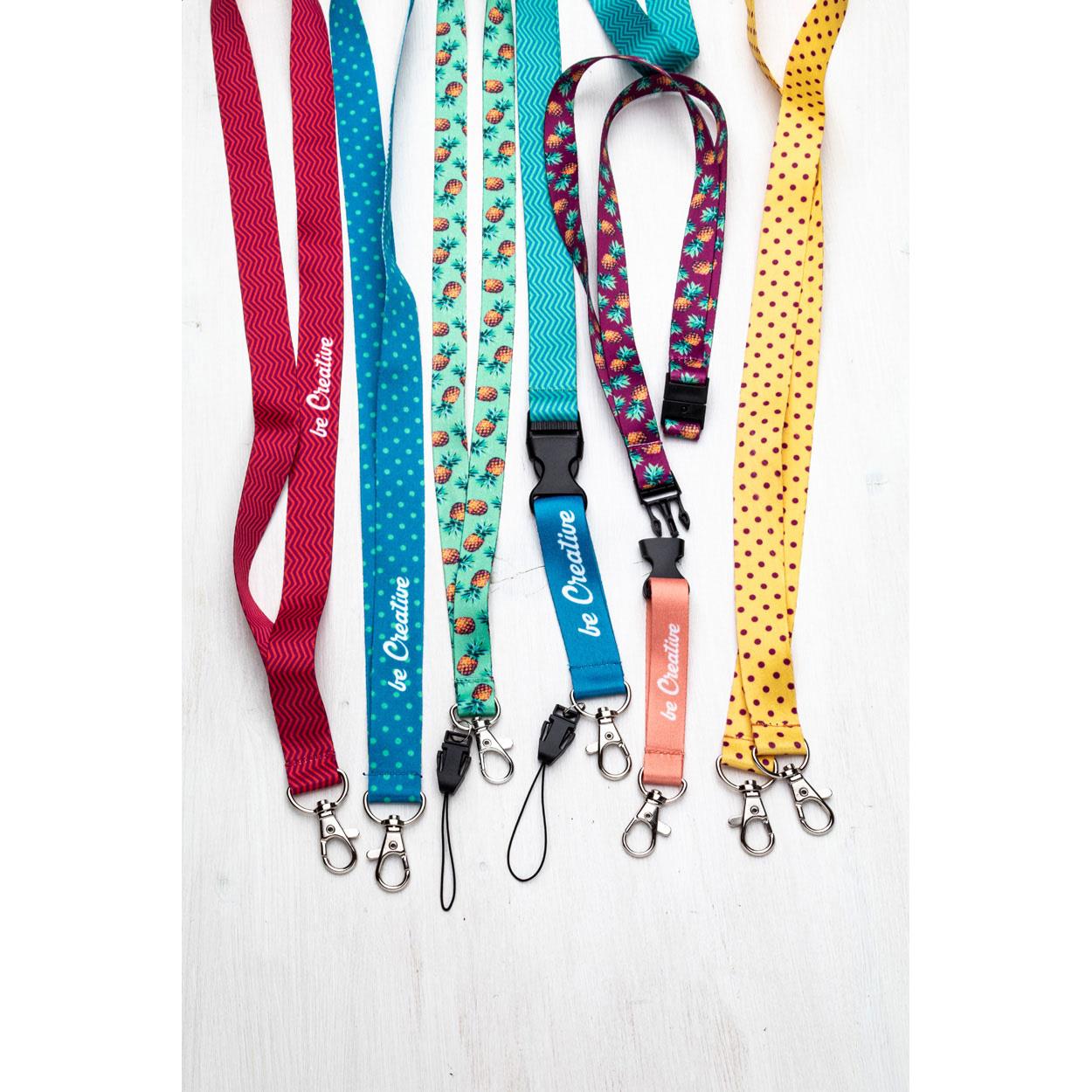 Polyester Lanyard mit Metall-Karabiner und einseitiger Sublimationsdruck.