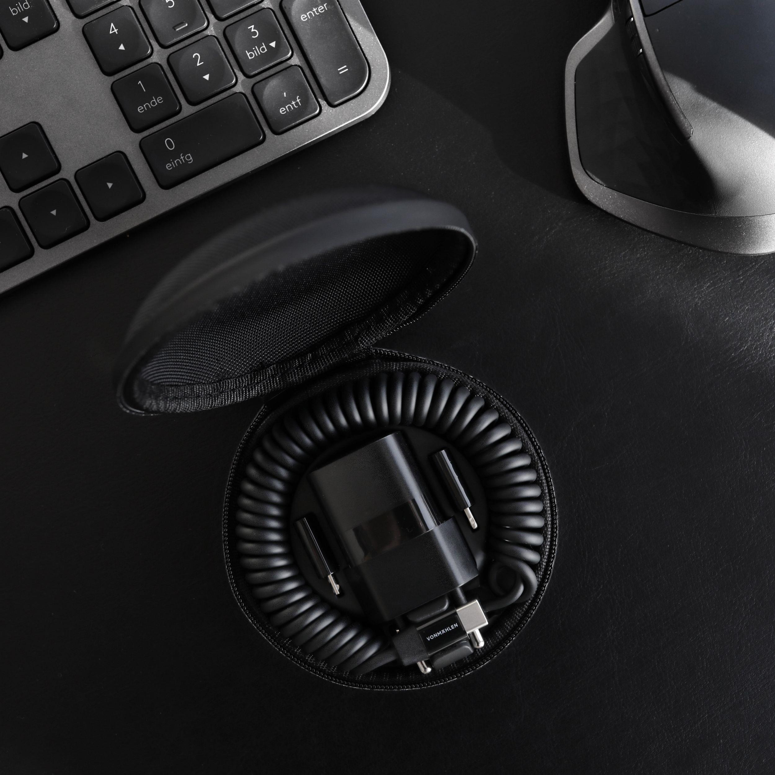 allroundo® GaN - Der 30 W GaN Charger + All-In-One Kabel - Schwarz